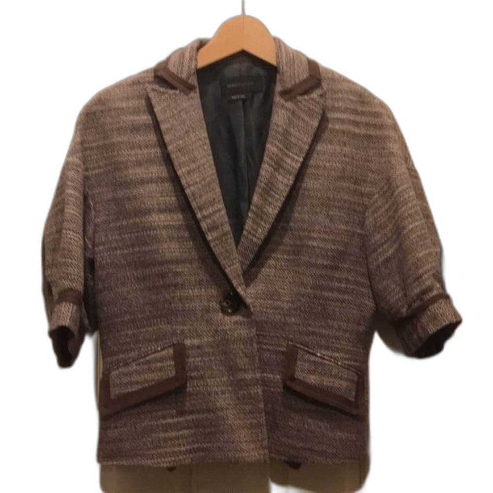 BCBGMaxAzria jacket 3/4 skeeve